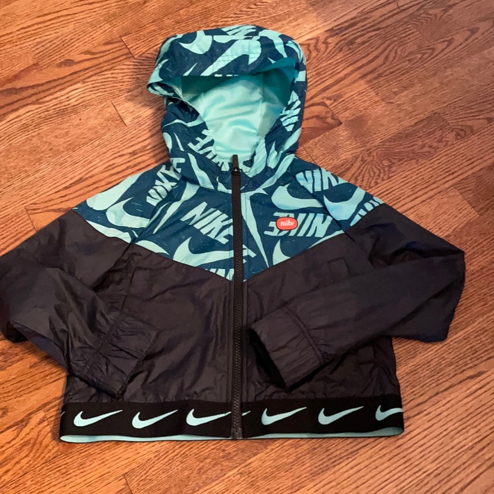 Nike hooded jacket small girl